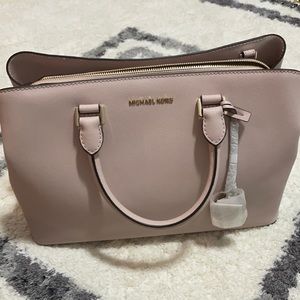 New! Michael Kors bag-